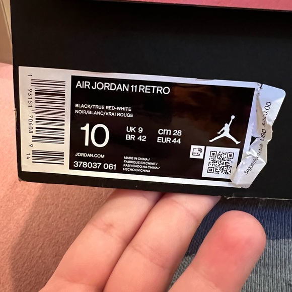 Jordan Retro 11 - Picture 3 of 6